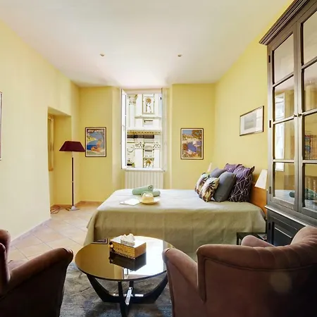 Fontaine - Charming Provencal, Clim, 6 Guest, Old Town Apartment Nizza